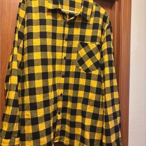 Men's Yellow & Black Buffalo Plaid Button-Up Shirt